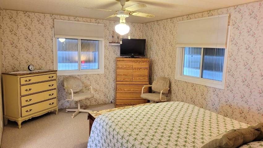 12 Navel Circle a Winter Haven, FL Mobile or Manufactured Home for Sale